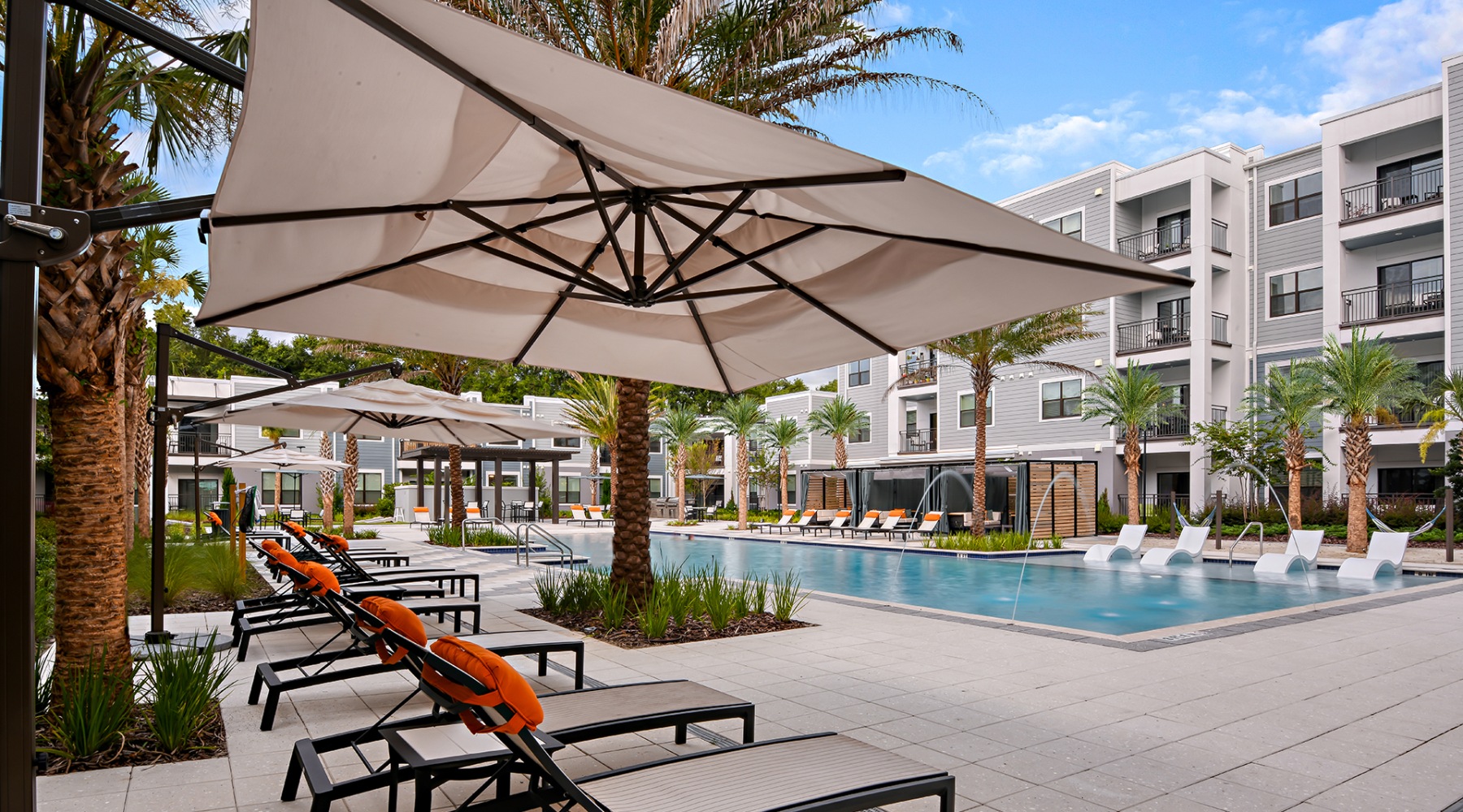 Laid-back Leisure with 5 Star Service  Laid-back Leisure with 5 Star Service